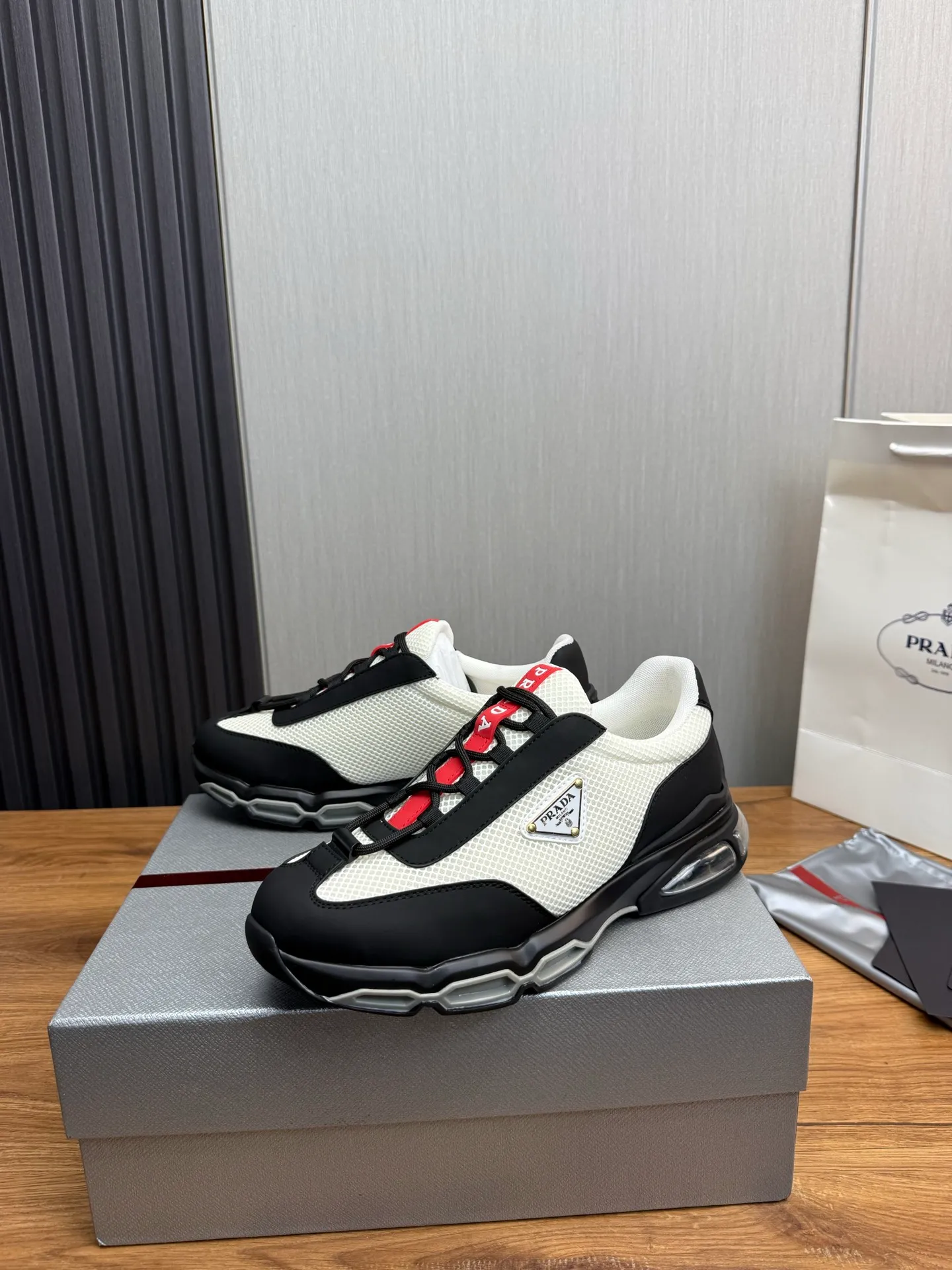 Men's shoes 💰660💰 [PRADA] Men's shoes are popular in the counter, high-quality shipments ✔️Official website synchronization, original imported cowhide with comfortable mesh + cowhide lining, 1⃣️:1⃣️reproduction, original factory air-cushioned original sole, 38-45